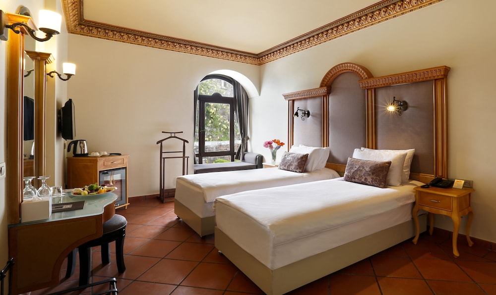 Sultanahmet Palace Hotel - Special Class — Hotel rooms in Istanbul, Istanbul