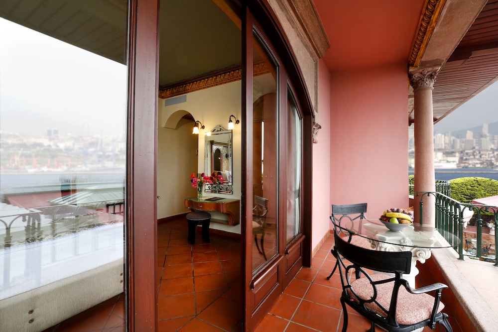 Sultanahmet Palace Hotel - Special Class — Hotel rooms in Istanbul, Istanbul