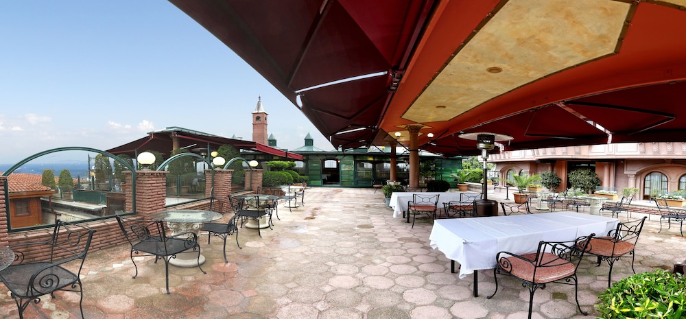 Sultanahmet Palace Hotel - Special Class — Restaurant & bars in Istanbul, Istanbul