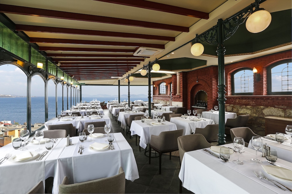 Sultanahmet Palace Hotel - Special Class — Restaurant & bars in Istanbul, Istanbul