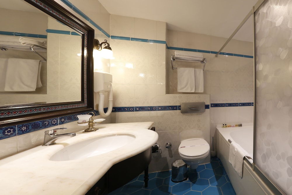 Sultanahmet Palace Hotel - Special Class — Hotel rooms in Istanbul, Istanbul