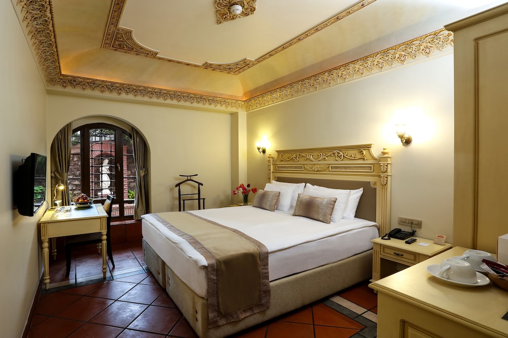 Sultanahmet Palace Hotel - Special Class — Hotel rooms in Istanbul, Istanbul