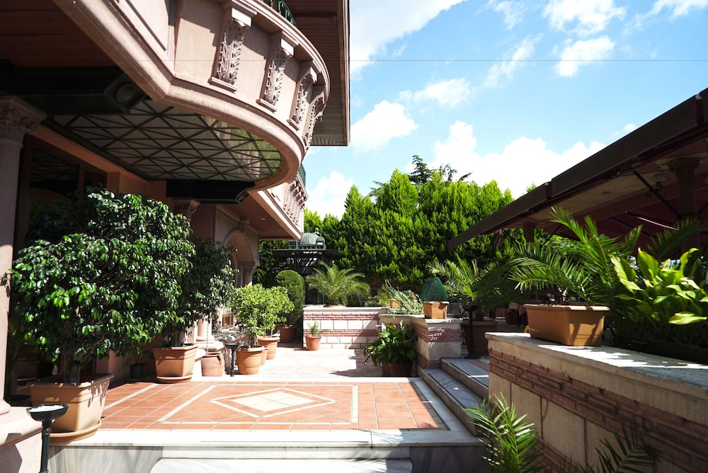 Sultanahmet Palace Hotel - Special Class — Hotel building in Istanbul, Istanbul