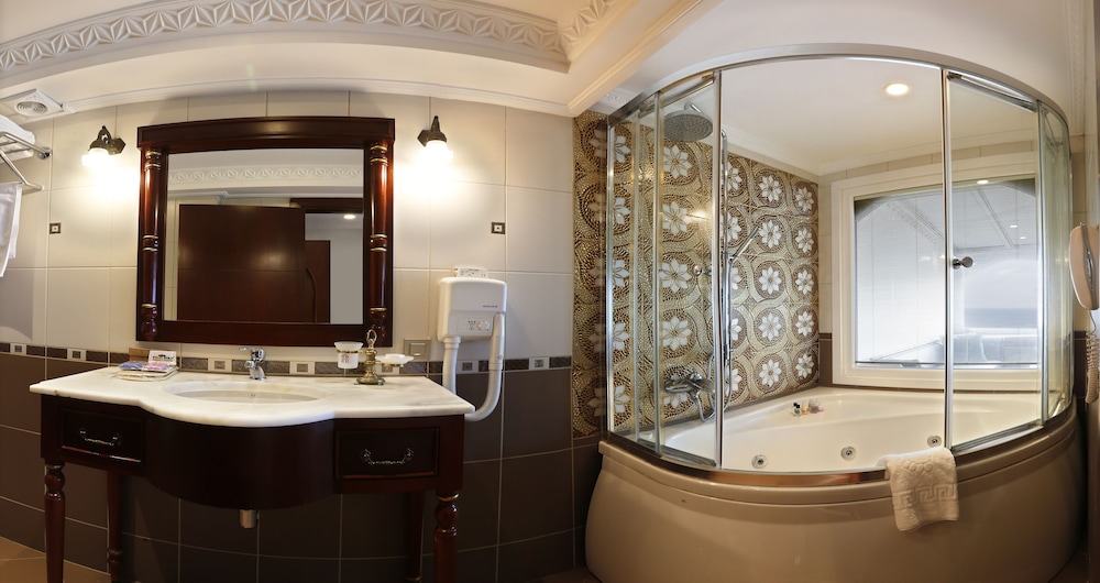 Sultanahmet Palace Hotel - Special Class — Hotel rooms in Istanbul, Istanbul