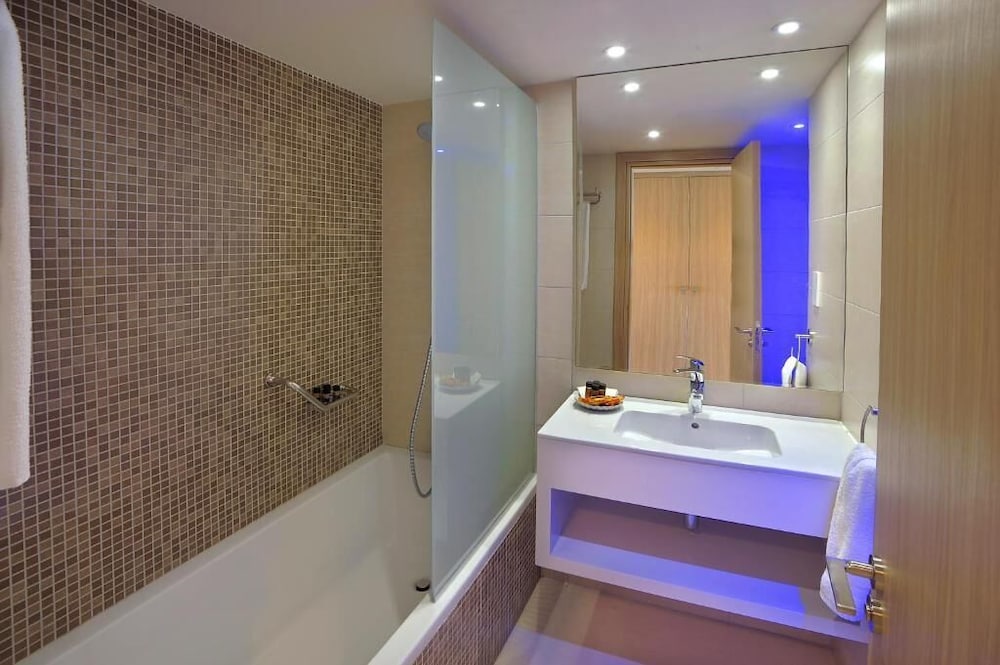 Nelia Beach Hotel & Spa — Hotel rooms in Ayia Napa, Famagusta Region