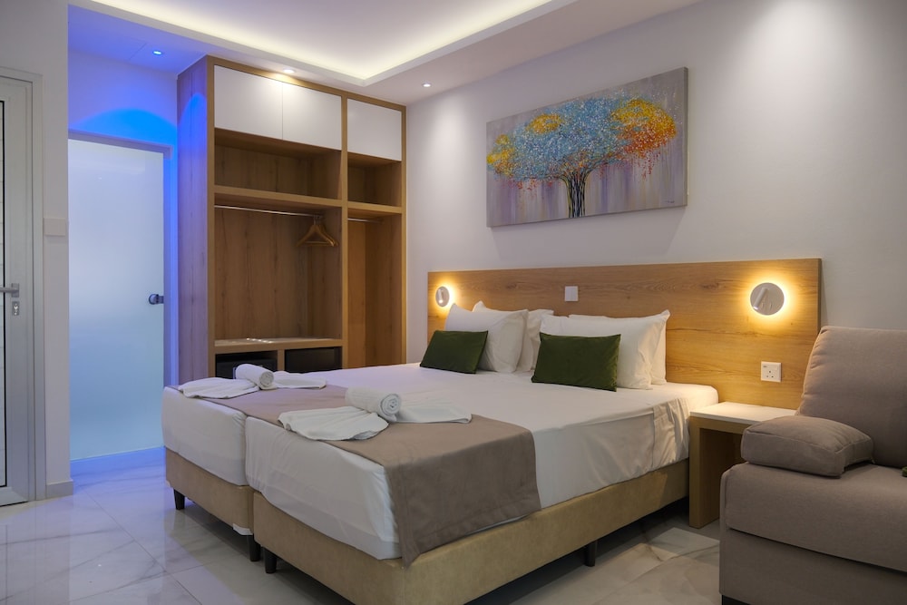 Loutsiana Hotel Apts — Hotel rooms in Ayia Napa, Famagusta Region