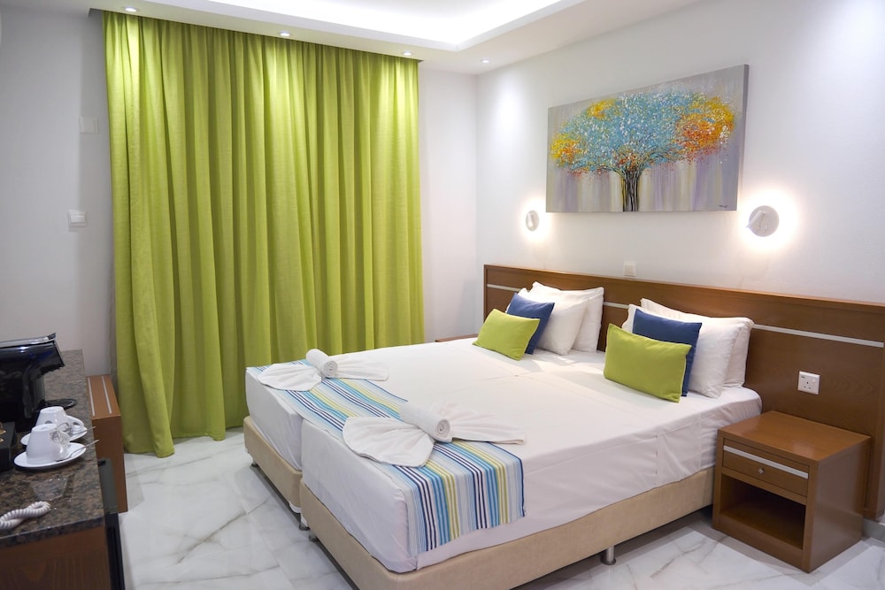 Loutsiana Hotel Apts — Hotel rooms in Ayia Napa, Famagusta Region