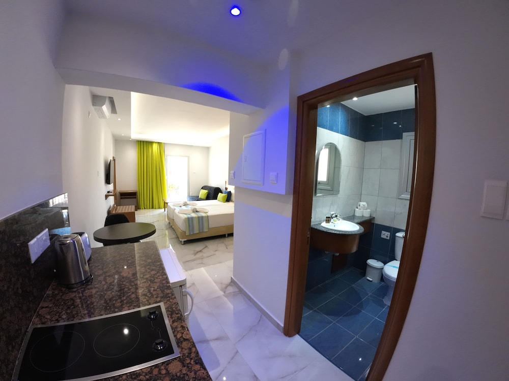 Loutsiana Hotel Apts — Hotel rooms in Ayia Napa, Famagusta Region