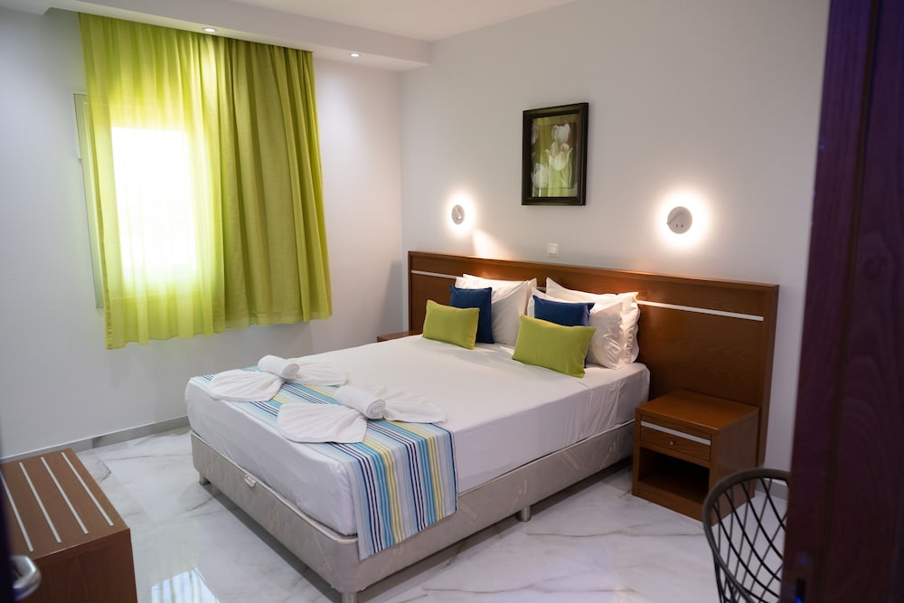 Loutsiana Hotel Apts — Hotel rooms in Ayia Napa, Famagusta Region