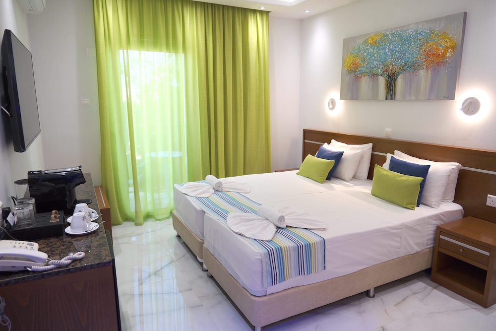 Loutsiana Hotel Apts — Hotel rooms in Ayia Napa, Famagusta Region