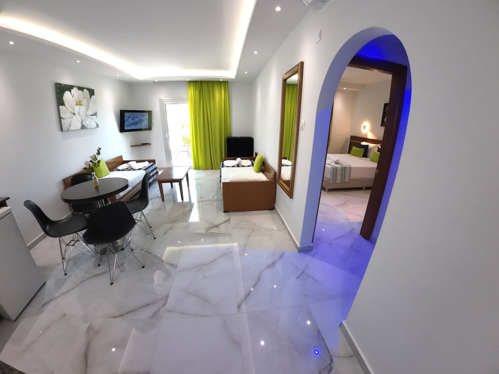 Loutsiana Hotel Apts — Hotel rooms in Ayia Napa, Famagusta Region