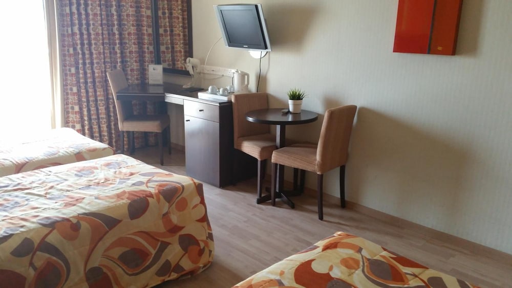 Livadhiotis City Hotel — Hotel rooms in Larnaca, Larnaca Region
