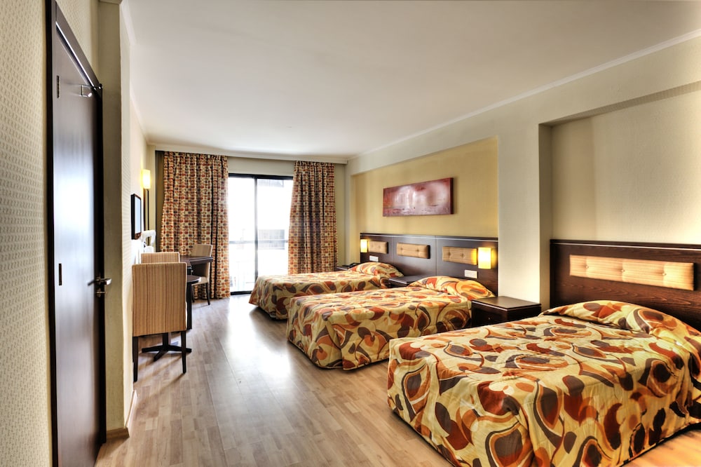 Livadhiotis City Hotel — Hotel rooms in Larnaca, Larnaca Region