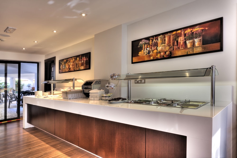 Livadhiotis City Hotel — Restaurant & bars in Larnaca, Larnaca Region