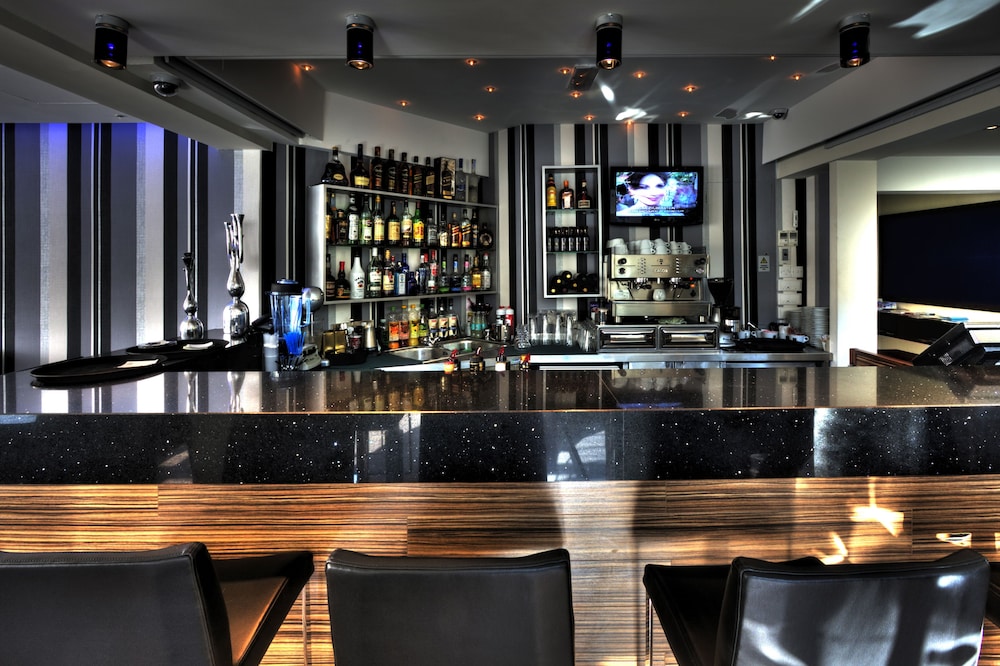 Livadhiotis City Hotel — Restaurant & bars in Larnaca, Larnaca Region