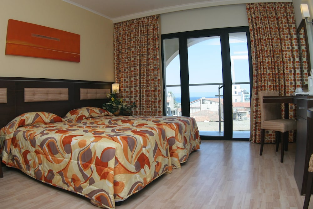 Livadhiotis City Hotel — Hotel rooms in Larnaca, Larnaca Region
