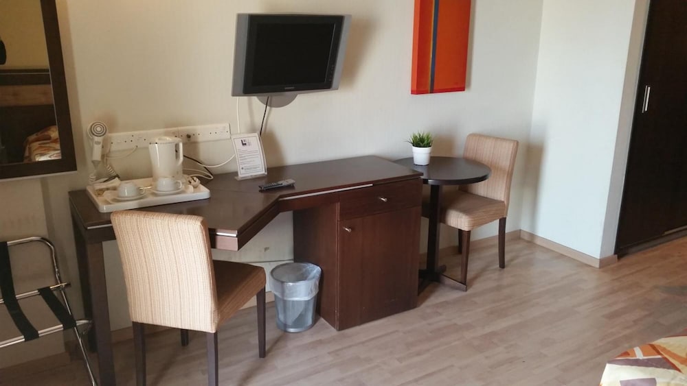 Livadhiotis City Hotel — Hotel rooms in Larnaca, Larnaca Region