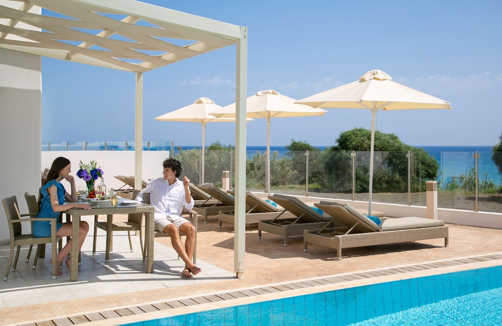 Althea Kalamies Luxury Villas By Louis Hotels — Swimming pool in Protaras, Famagusta Region