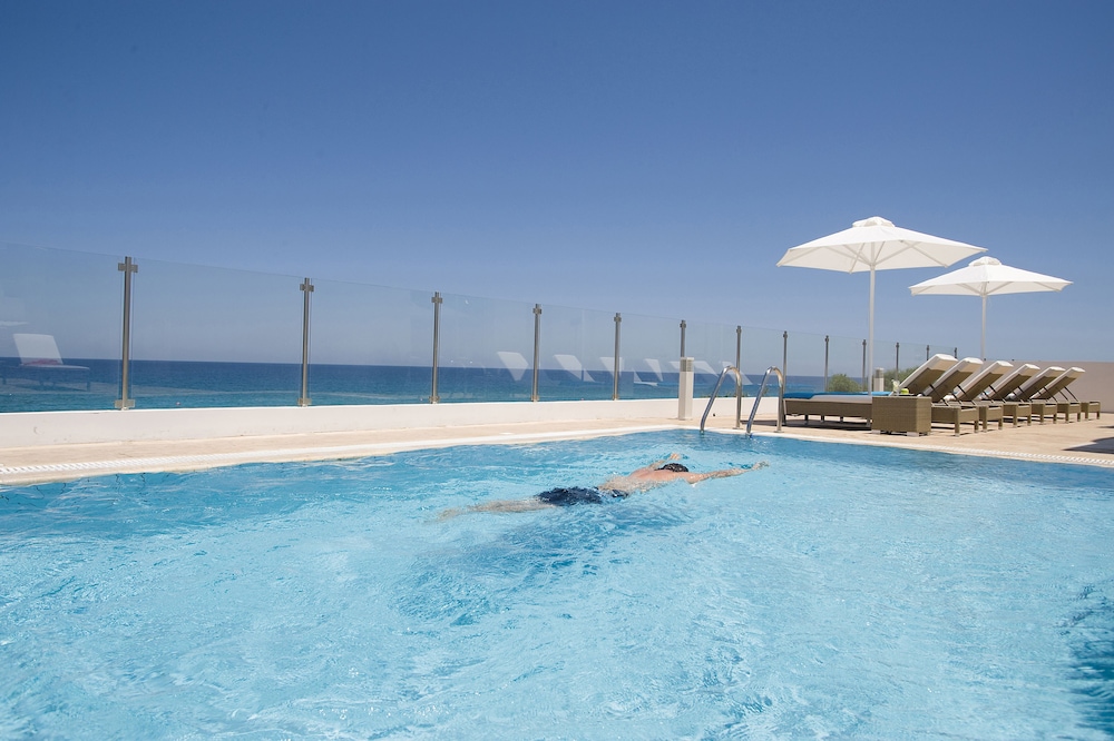 Althea Kalamies Luxury Villas By Louis Hotels — Swimming pool in Protaras, Famagusta Region