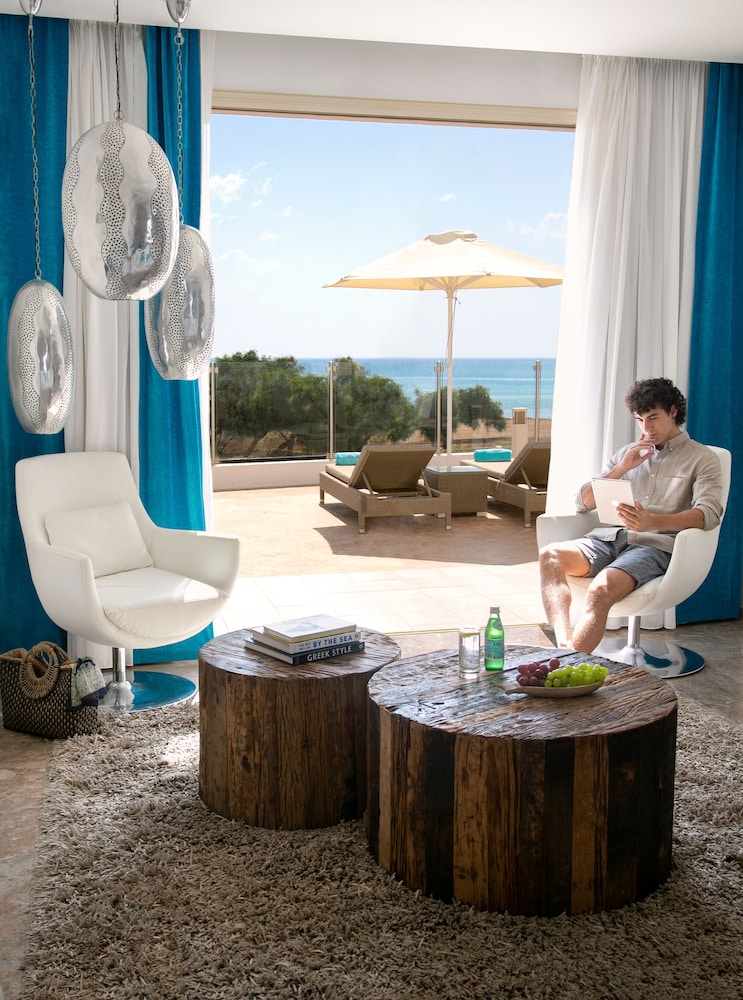 Althea Kalamies Luxury Villas By Louis Hotels — Hotel rooms in Protaras, Famagusta Region
