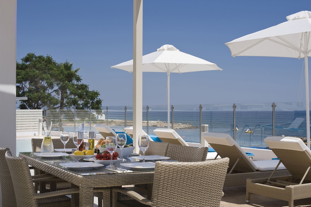 Althea Kalamies Luxury Villas By Louis Hotels — Restaurant & bars in Protaras, Famagusta Region