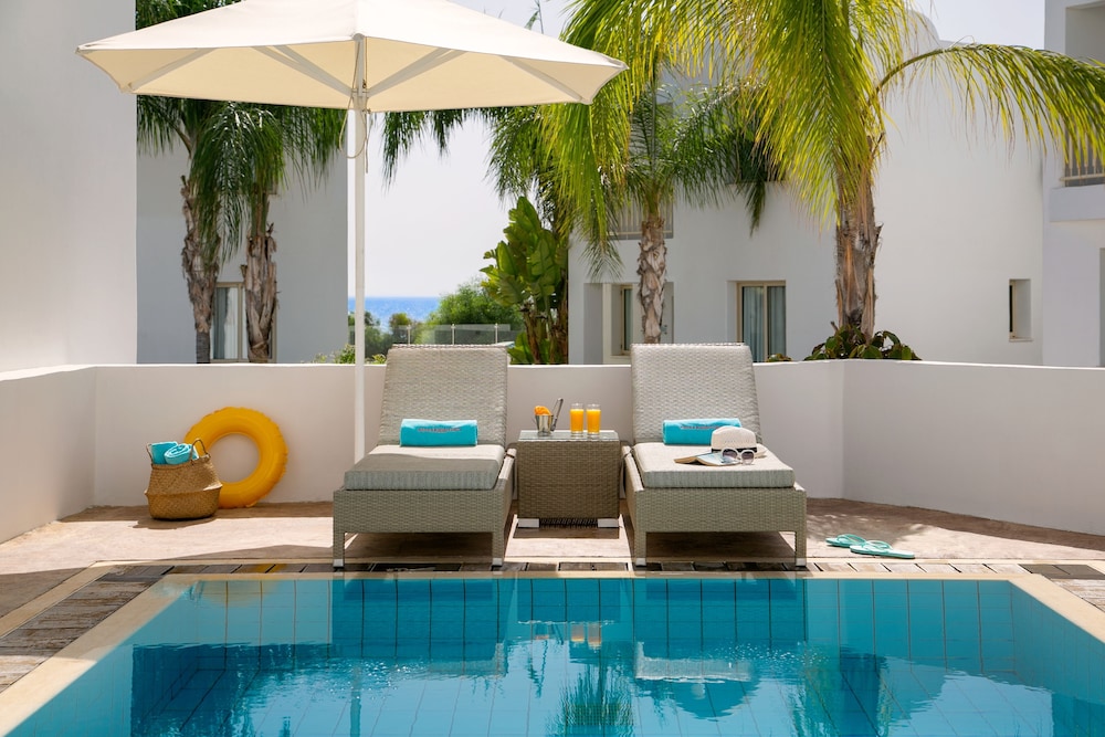 Althea Kalamies Luxury Villas By Louis Hotels — Swimming pool in Protaras, Famagusta Region