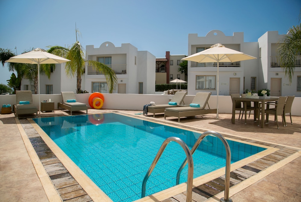 Althea Kalamies Luxury Villas By Louis Hotels — Swimming pool in Protaras, Famagusta Region
