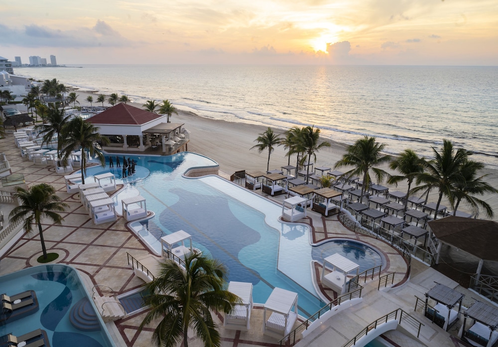 Hyatt Zilara Cancun   - Adults Only - All Inclusive — Swimming pool in Cancun, Quintana Roo