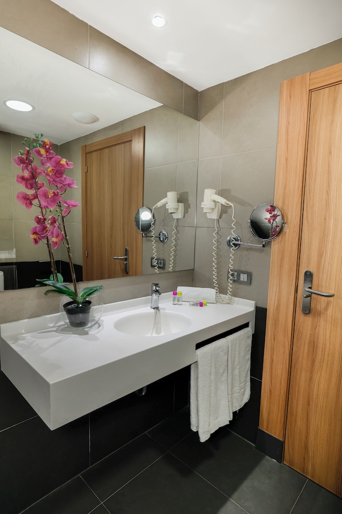 Flash Hotel – Adults recommended — Hotel rooms in Benidorm, Valencian Community