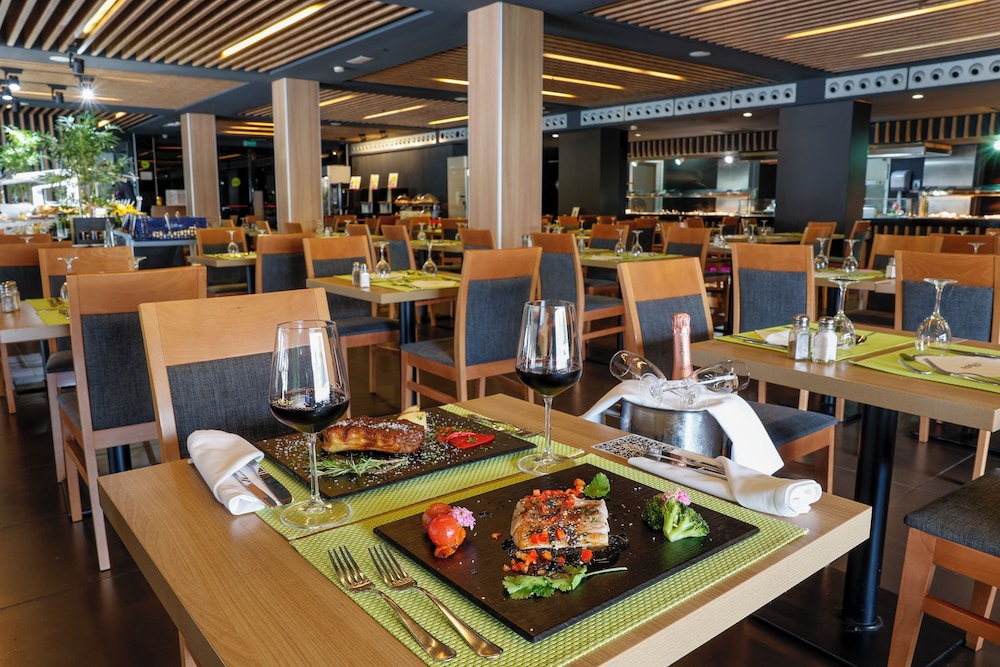 Flash Hotel – Adults recommended — Restaurant & bars in Benidorm, Valencian Community