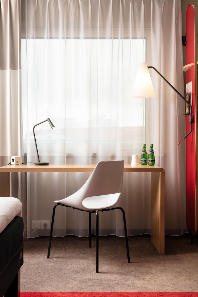 ibis Poznan Centrum — Hotel rooms in Poznan, Greater Poland