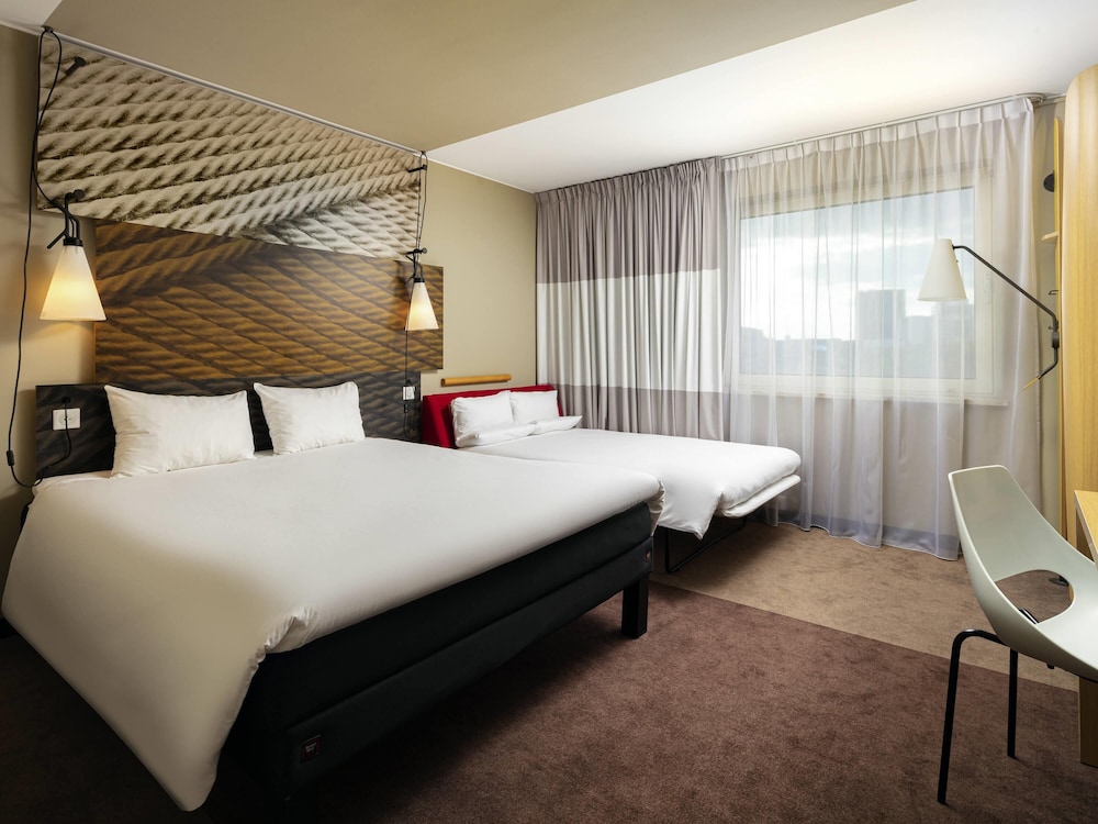 ibis Poznan Centrum — Hotel rooms in Poznan, Greater Poland