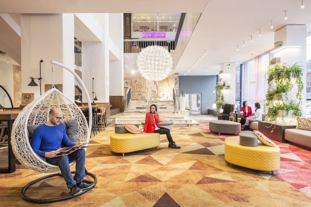 ibis Poznan Centrum — Hotel building in Poznan, Greater Poland