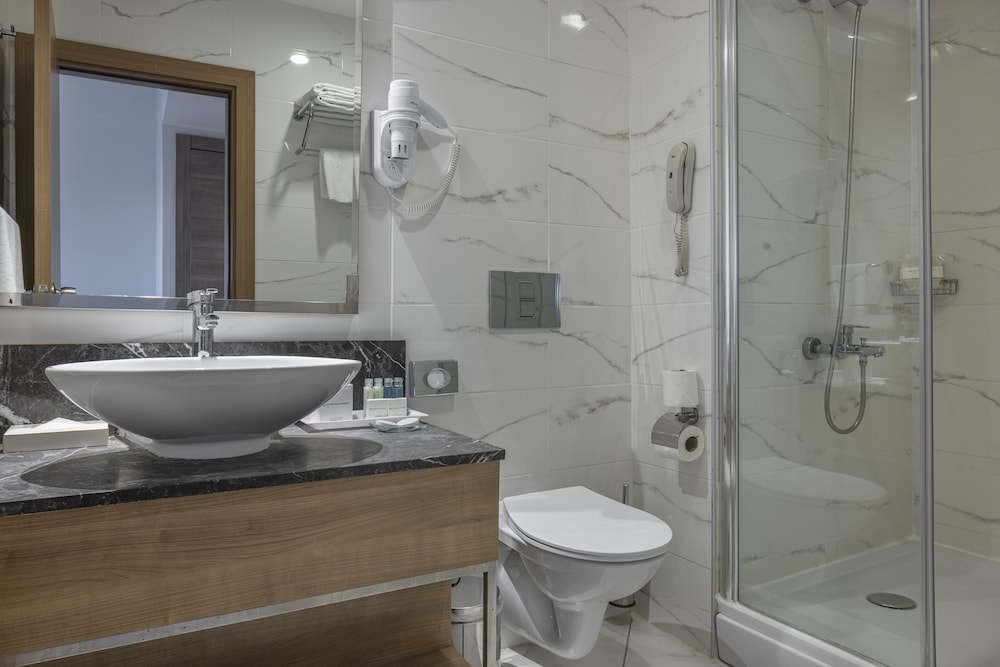Wyndham Garden Lara — Hotel rooms in Lara