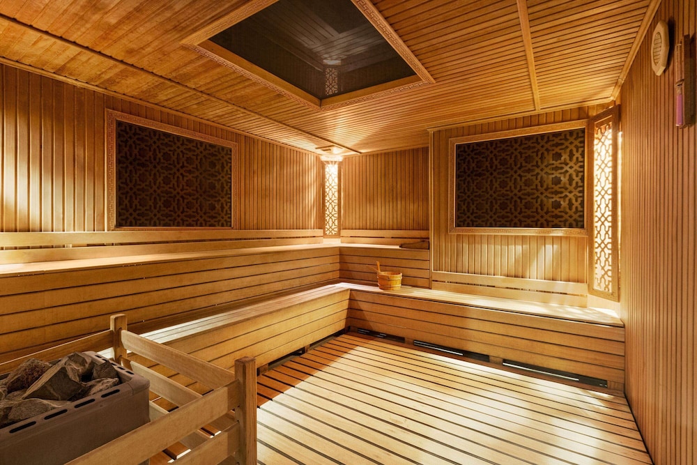 Wyndham Garden Lara — Spa in Lara