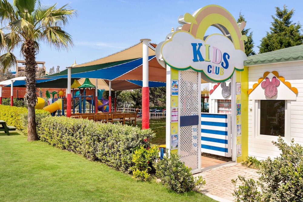 Wyndham Garden Lara — Attractions for children in Lara