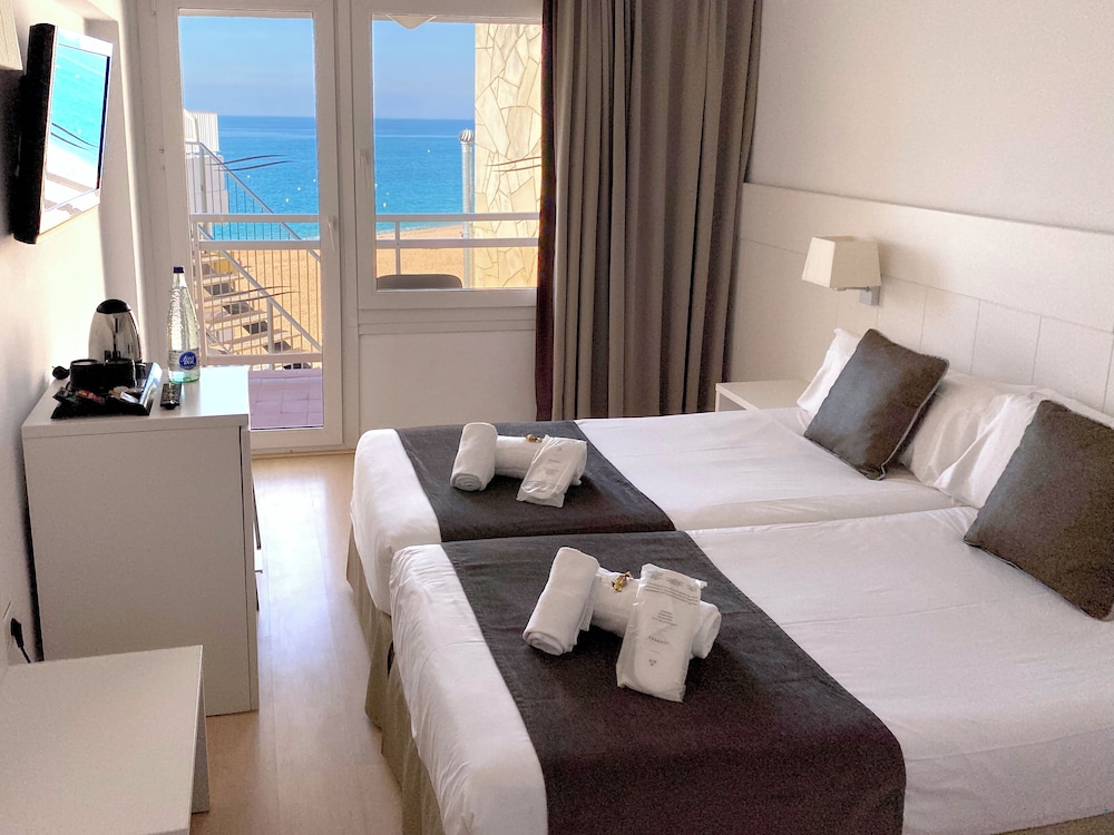 Hotel Rosamar Maxim - Adults Only +21 — Hotel rooms in Lloret de Mar, Catalonia