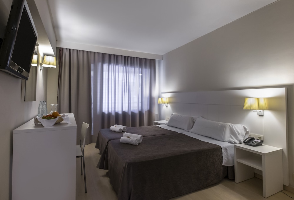Hotel Rosamar Maxim - Adults Only +21 — Hotel rooms in Lloret de Mar, Catalonia
