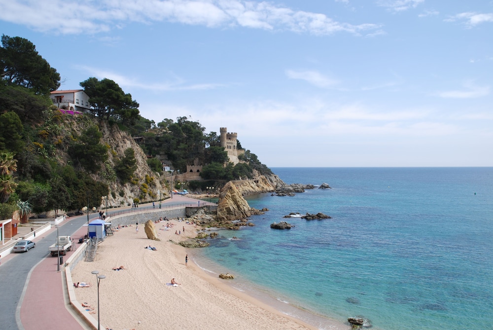 Hotel Rosamar Maxim - Adults Only +21 — Beach in Lloret de Mar, Catalonia