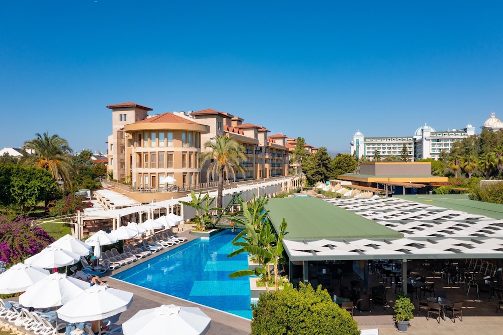 TUI Blue Xanthe-All Inclusive — Swimming pool in Side