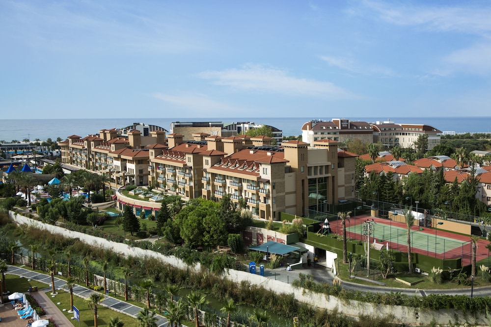 TUI Blue Xanthe-All Inclusive — Hotel building in Side