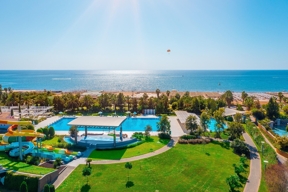 TUI Blue Xanthe-All Inclusive — Swimming pool in Side