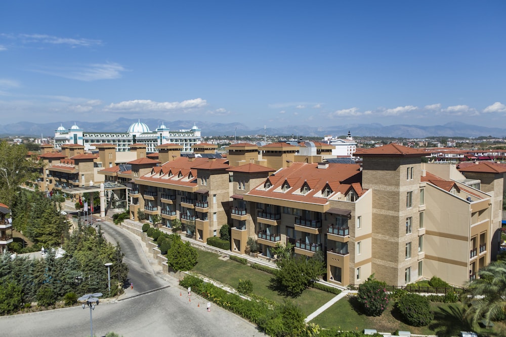 TUI Blue Xanthe-All Inclusive — Hotel building in Side