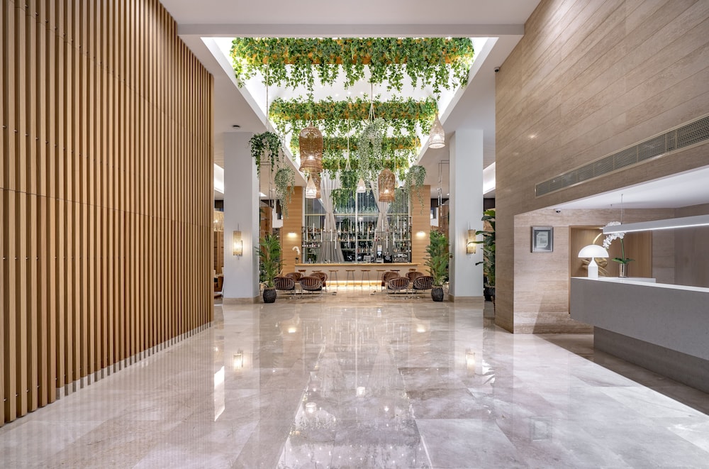 TUI Blue Xanthe-All Inclusive — Restaurant & bars in Side