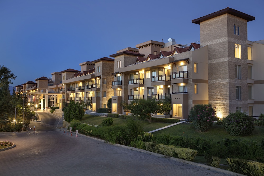 TUI Blue Xanthe-All Inclusive — Hotel building in Side
