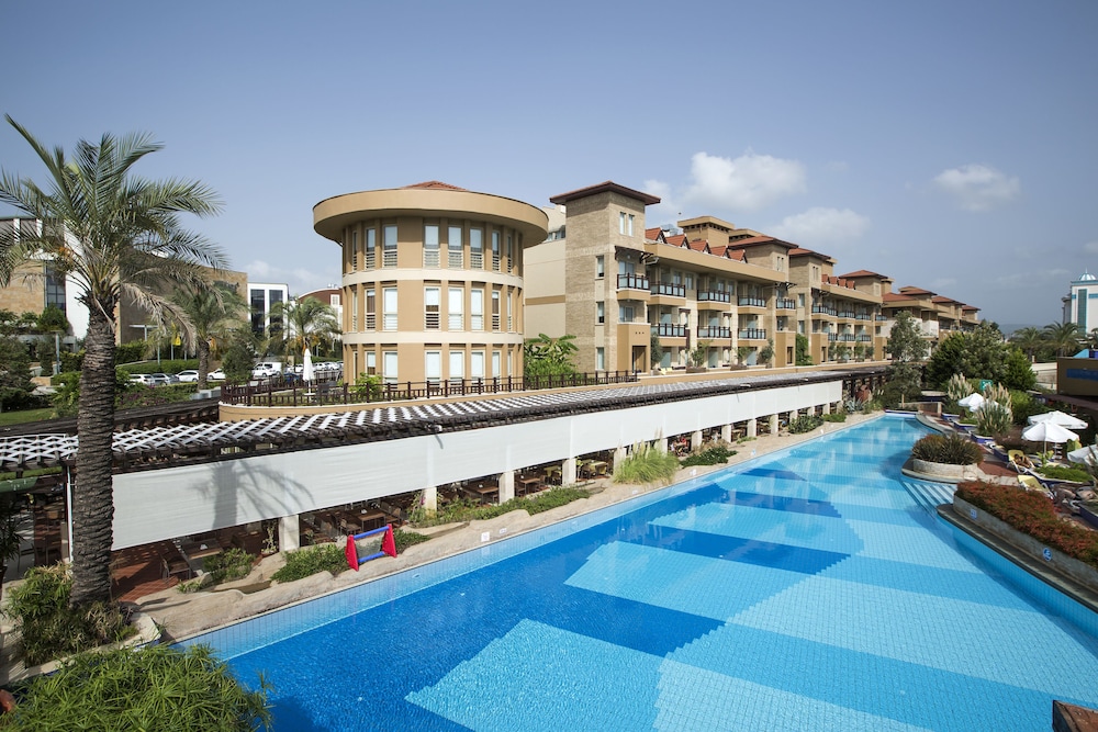 TUI Blue Xanthe-All Inclusive — Hotel building in Side