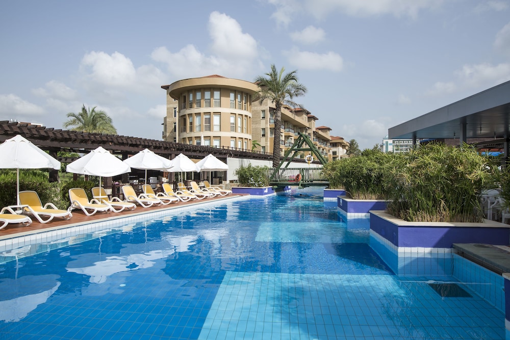 TUI Blue Xanthe-All Inclusive — Swimming pool in Side
