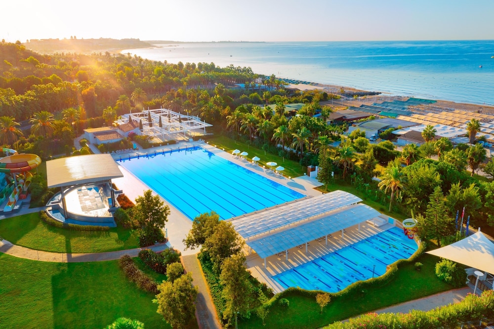 TUI Blue Xanthe-All Inclusive — Swimming pool in Side
