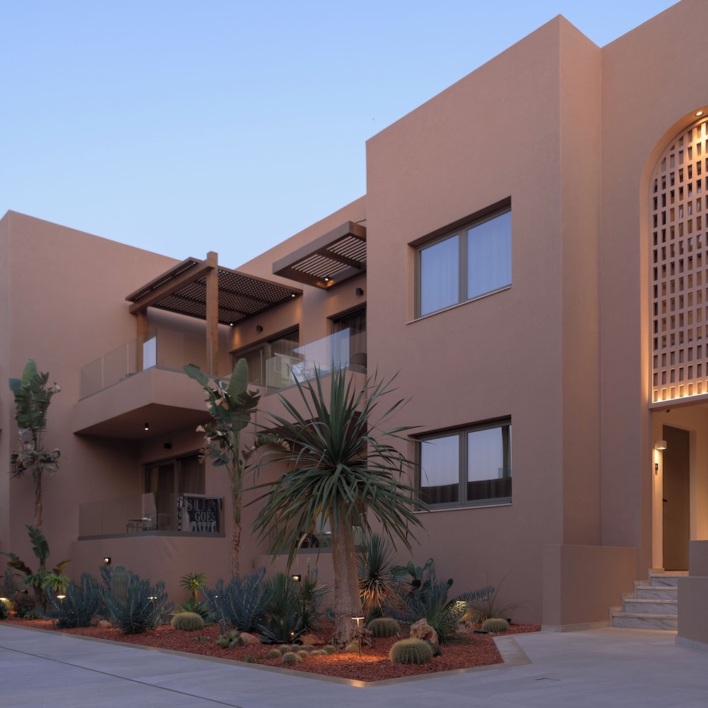 Paralos Venus Suites - Adults Only — Hotel building in Hersonissos