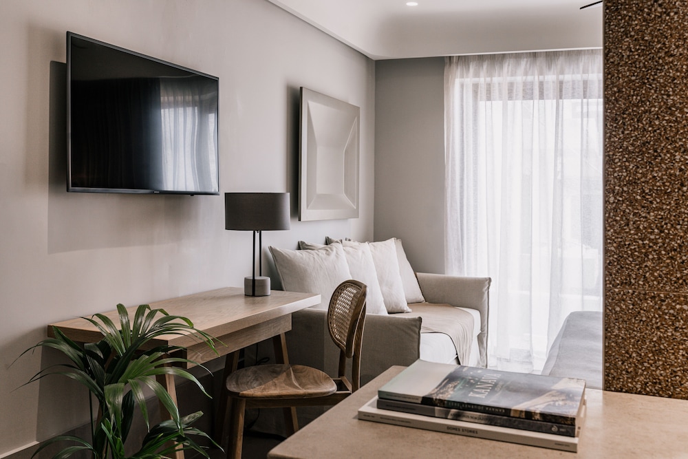Paralos Venus Suites - Adults Only — Hotel rooms in Hersonissos